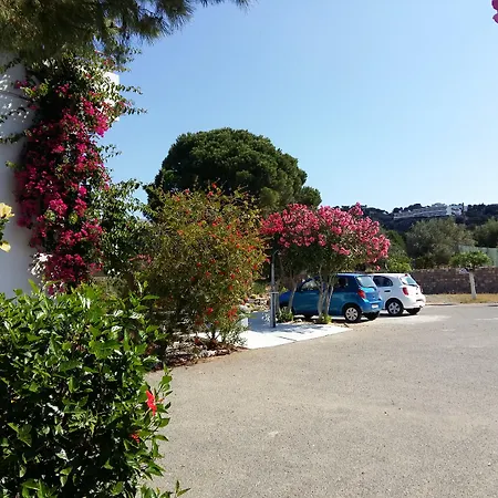 George Apartment Pefki (Rhodes)