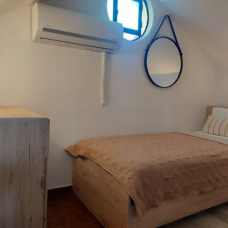 George Apartment